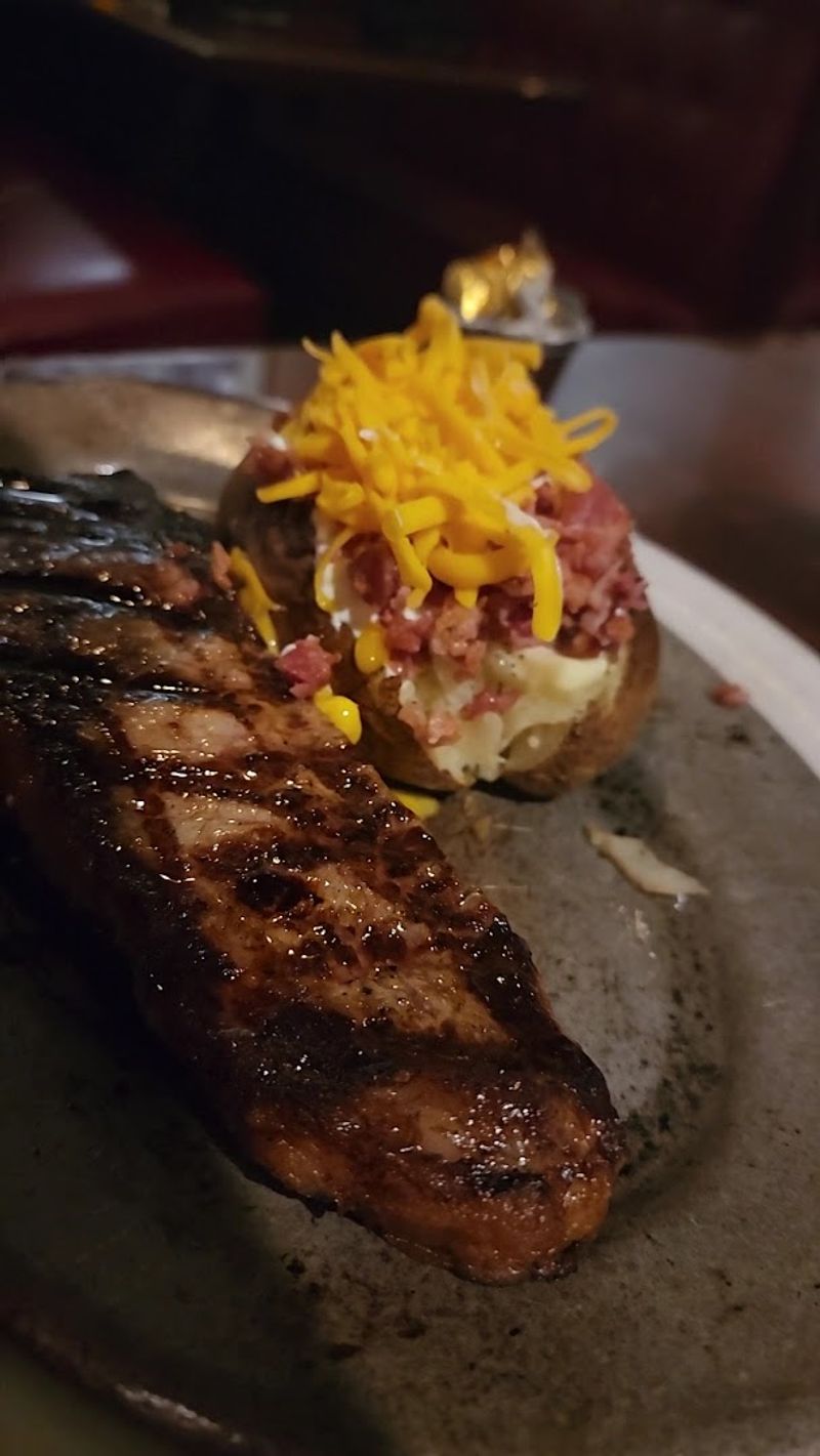 Why Travelers Make Tropical Acres a Must-Stop in Florida