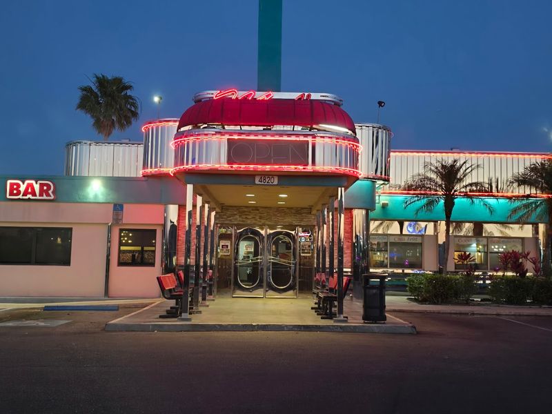 Clean, Comfortable, and Easy to Get To