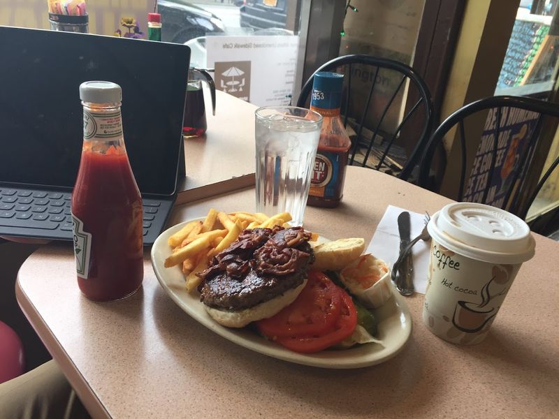 Hearty Burgers and Lunch Options That Hit the Spot