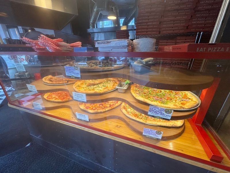 Sizzle Pie - Portland, Oregon