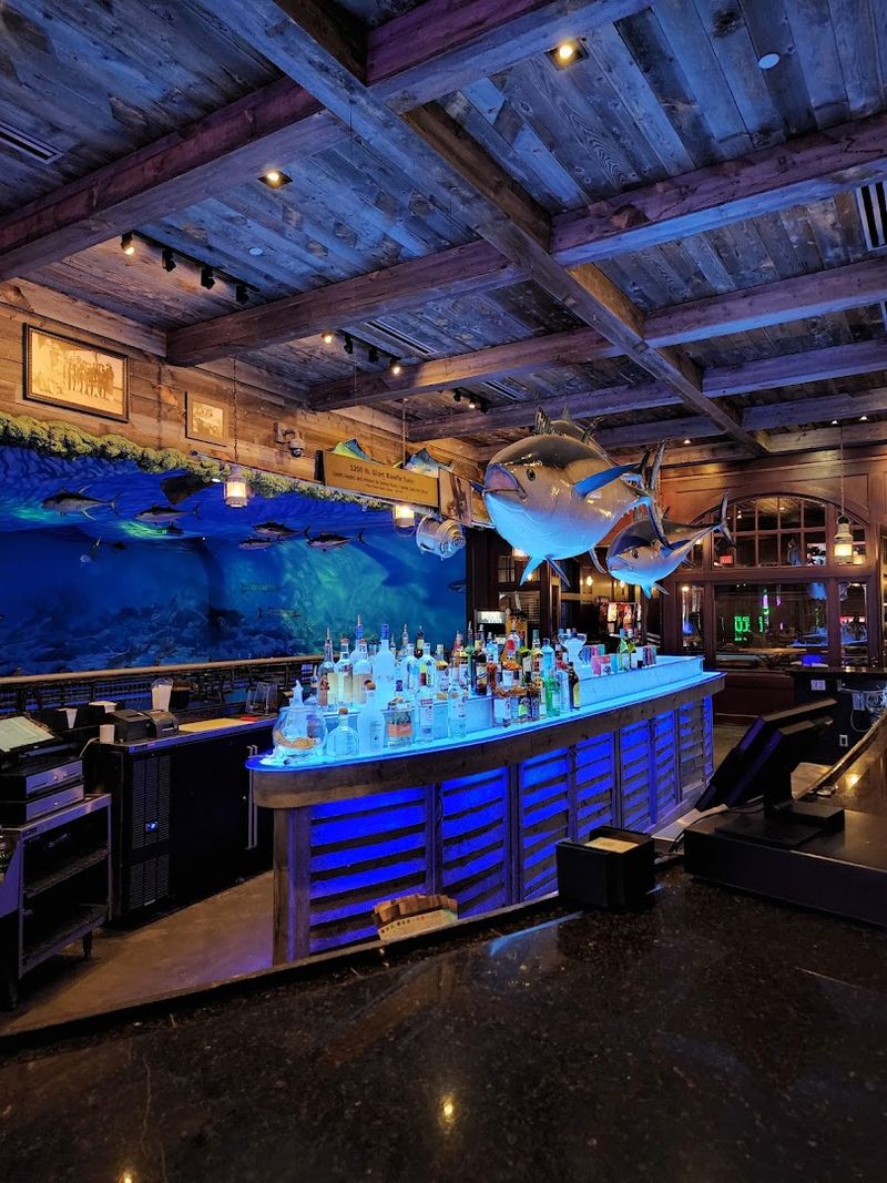 A Bar That Brings Tropical Vibes to Every Sip