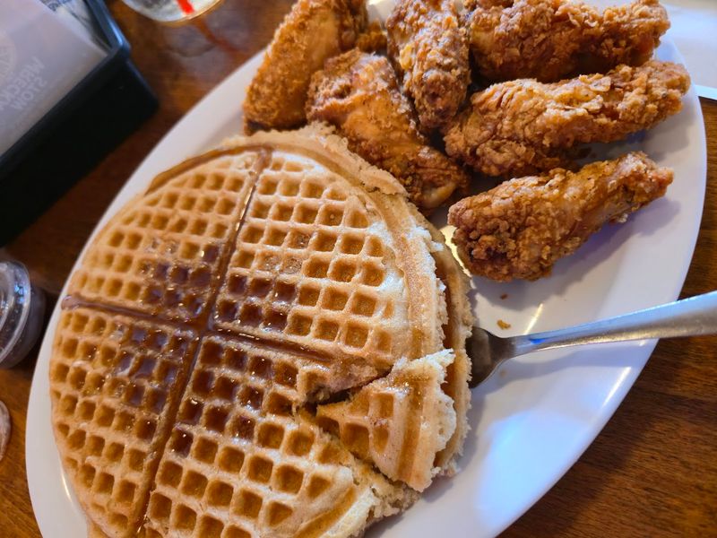 The Best Soul Food Restaurants in Every State 29 Frank's Famous Chicken & Waffles - Albuquerque, New Mexico