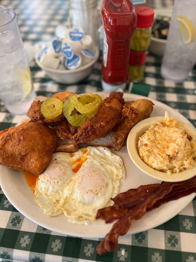 This Tennessee Restaurant Feels Like the Kind of Place Locals Have Loved for Generations 8 Hashbrown Casserole That Steals the Side Dish Spotlight