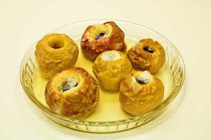 Baked apples