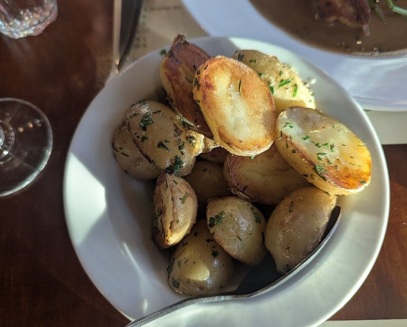 Boiled potatoes with butter