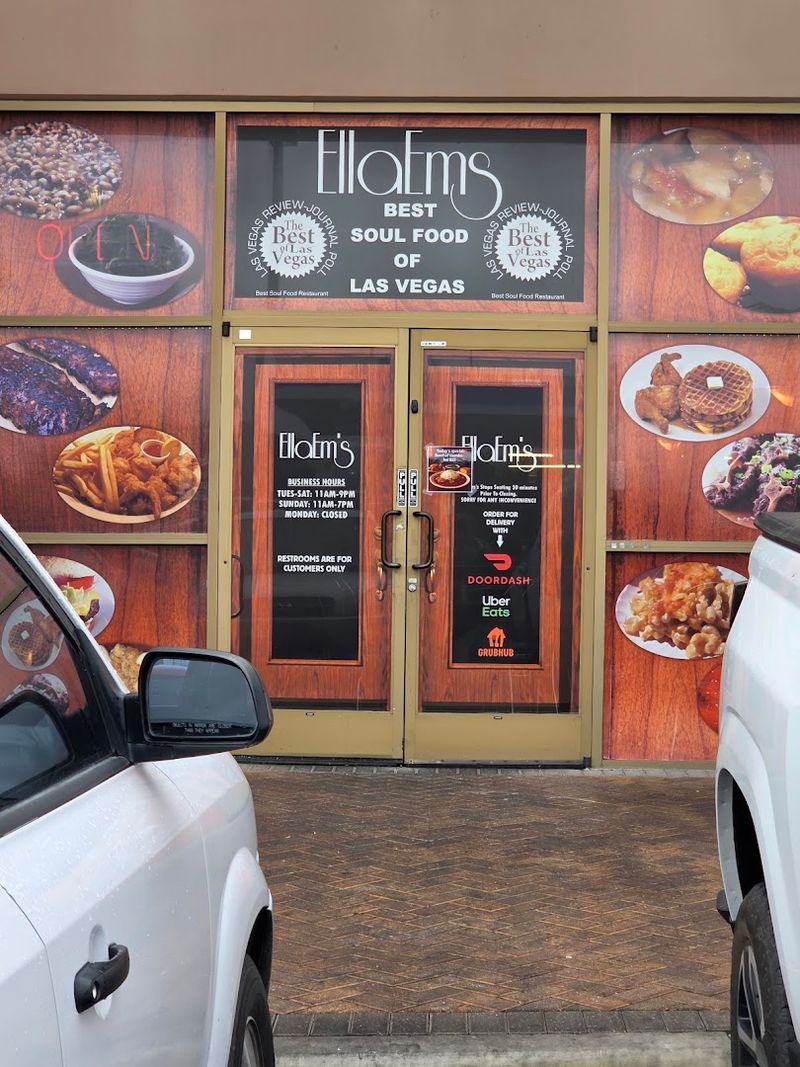 The Best Soul Food Restaurants in Every State 26 EllaEm's Soul Food - North Las Vegas, Nevada