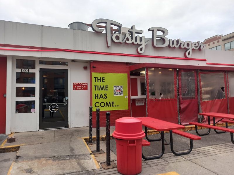 Tasty Burger - Boston, Massachusetts