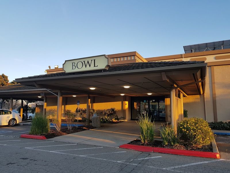 Earl Anthony's Dublin Bowl - Dublin, California