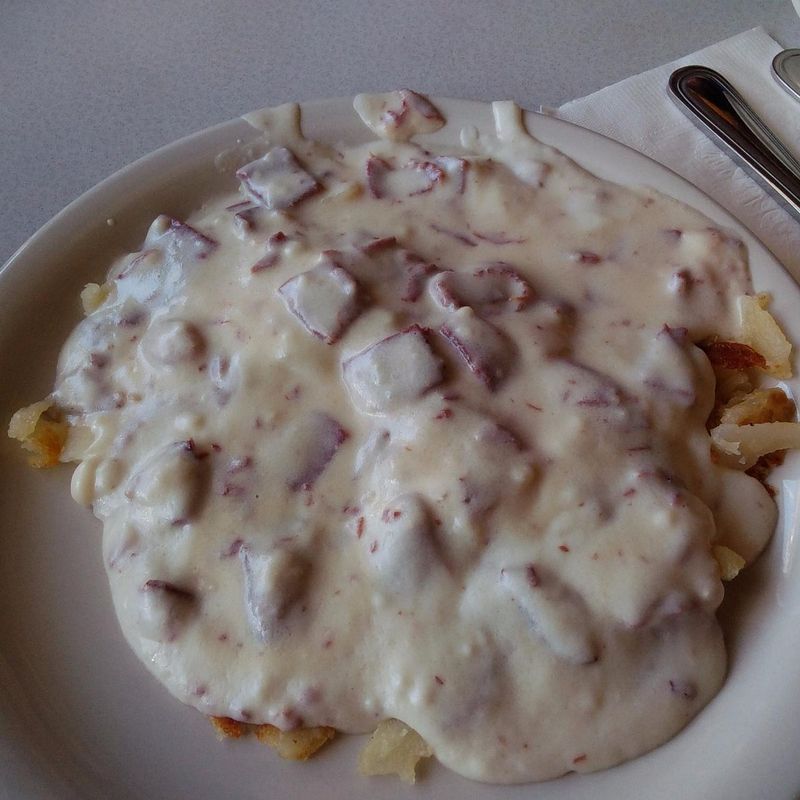 22 Forgotten Dishes That Prove People Used to Eat Very Differely 11 Creamed chipped beef