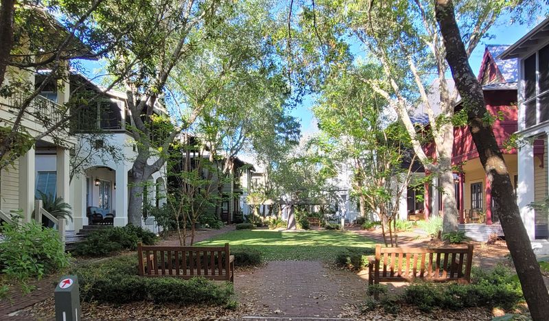Stunning Courtyard Gardens and Green Spaces