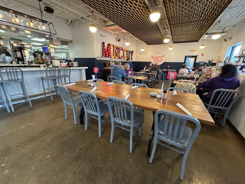 Order-at-the-Counter Setup That Keeps Things Moving