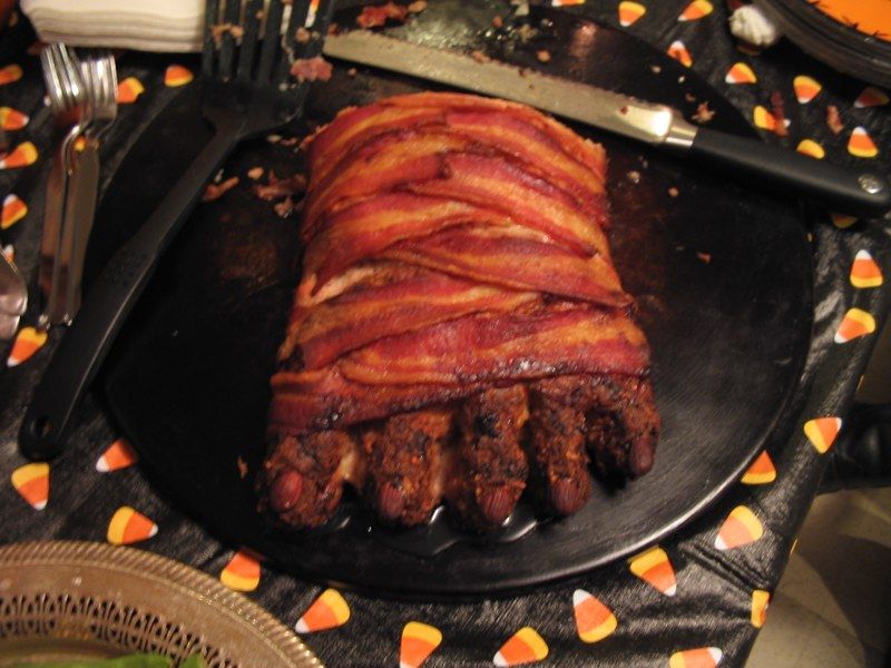 Bacon-wrapped meatloaf