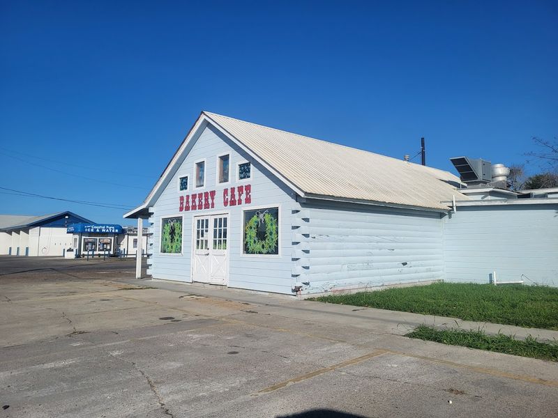 11 Texas Small-Town Cafes Where The Pie Case Does All The Talking 12 Bakery Cafe Rockport - Rockport, Texas