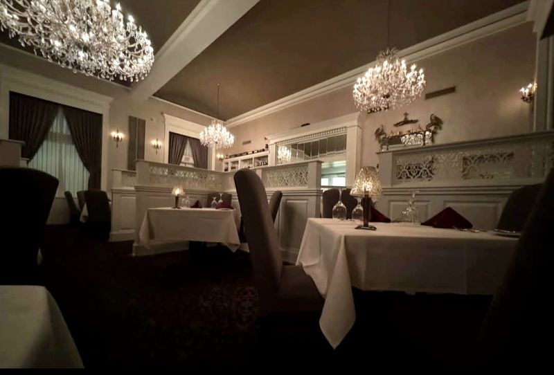 Laury's Restaurant - Charleston, West Virginia