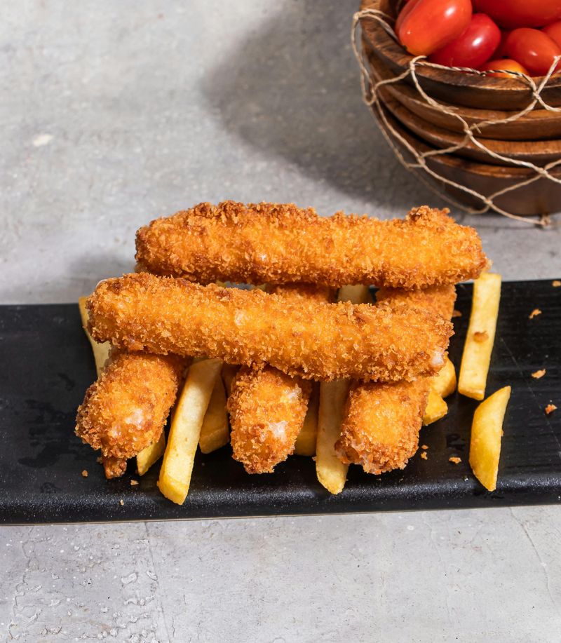 24 Old Recipes That Would Confuse a Wellness Influencer 13 Fish sticks
