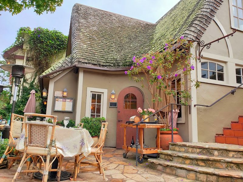 Fairytale Cottages That Look Straight Out of a Storybook