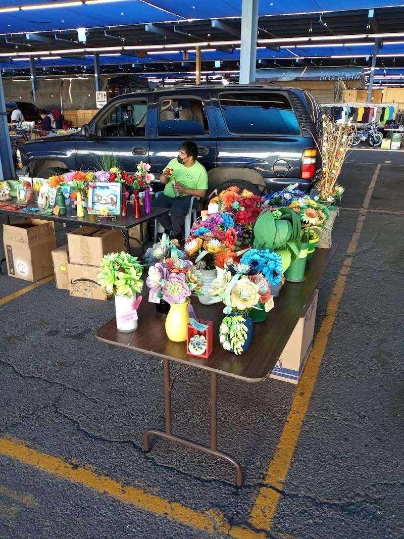 Selling Your Own Stuff Is Easy and Affordable