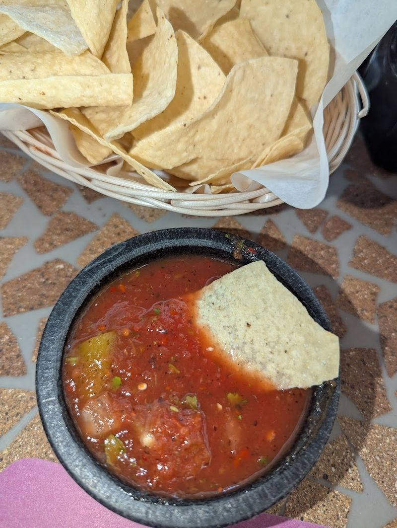 Complimentary Chips and Salsa That Steal the Show