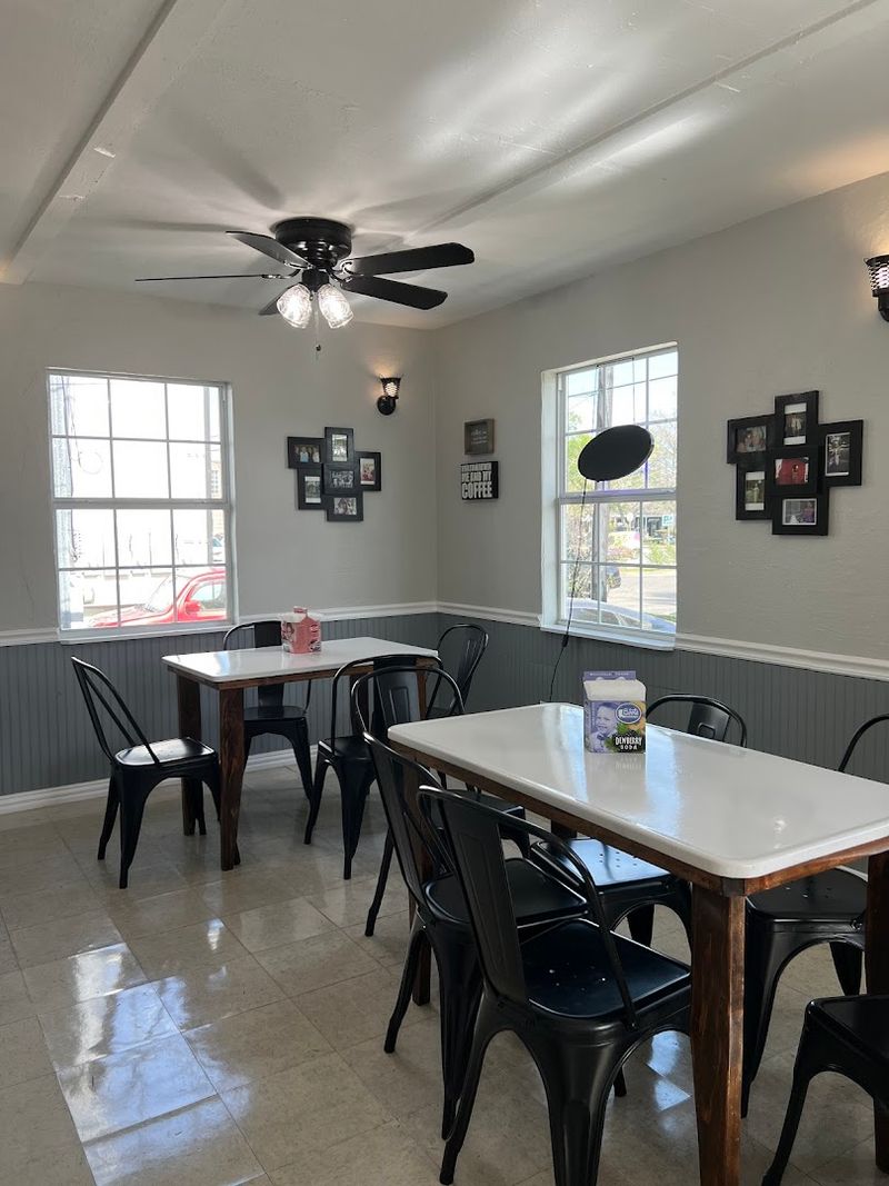 This Little-Known Texas Ice Cream Shop Serves What Might Be the Best Sorbet in the South 12 Indoor Seating With AC — A Texas Summer Lifesaver