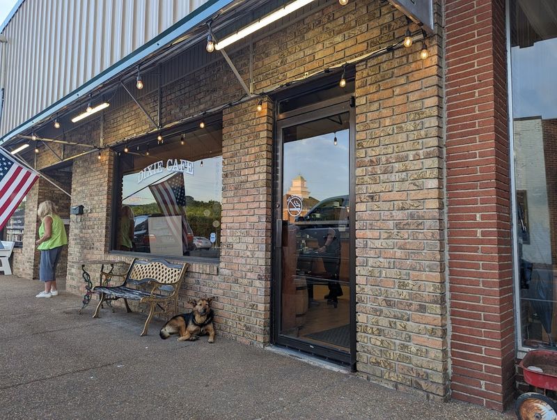 Dixie Cafe - Byrdstown, Tennessee