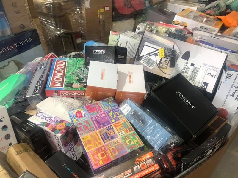 This Huge Texas Bin Store Lets You Fill an Entire Cart for Just $25 7 Electronics and Gadgets You Did Not Expect to Find