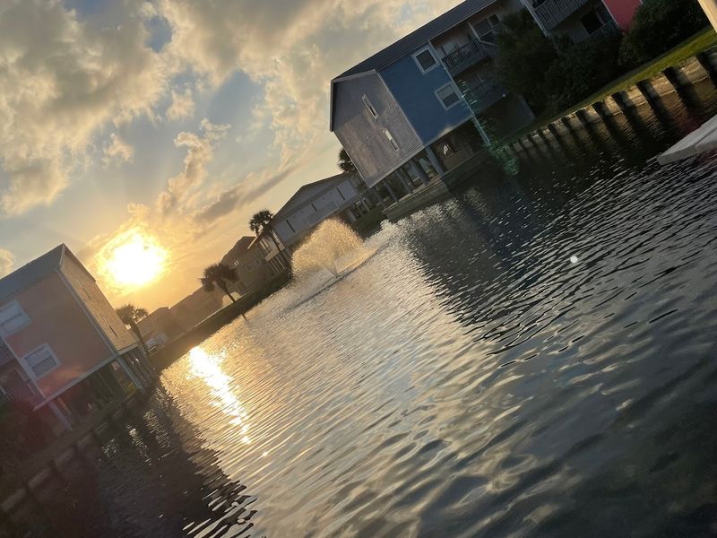 13 Florida Patio Restaurants Where One Meal Easily Turns Into the Whole Afternoon 9 Villas on the Gulf - Pensacola Beach, Florida