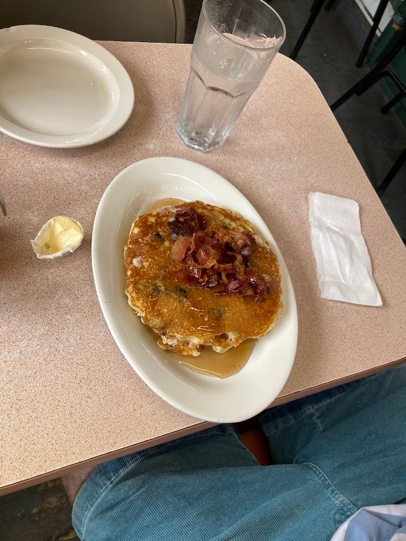 Blueberry Pancakes Bursting With Fresh Flavor