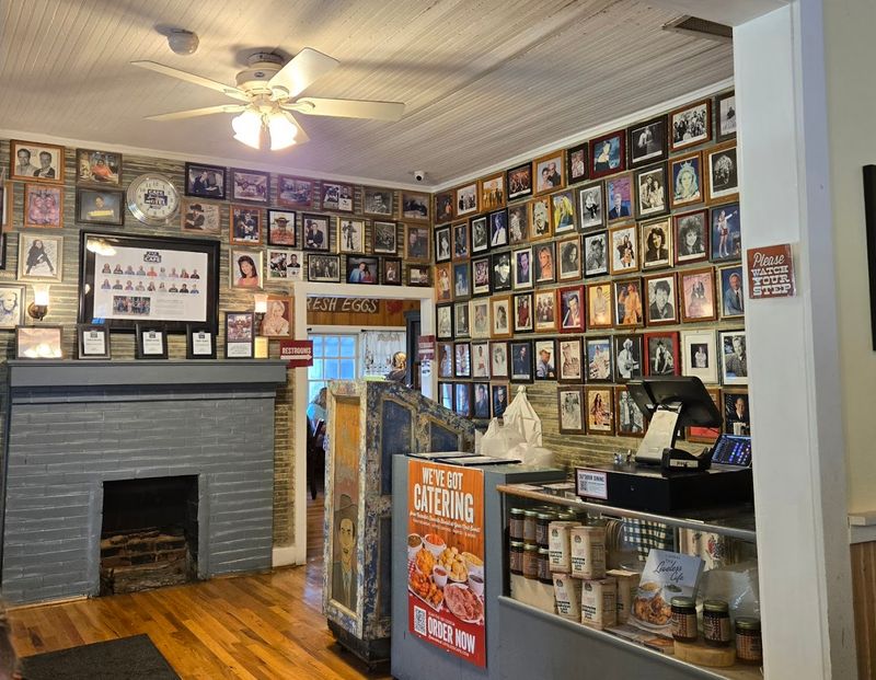 The Southern Atmosphere and Country Charm