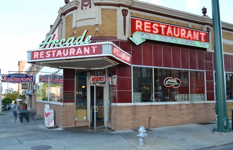 18 Old-Fashioned Restaurants Across America Serving Country Ham and Eggs the Traditional Way 4 The Arcade Restaurant - Memphis, Tennessee