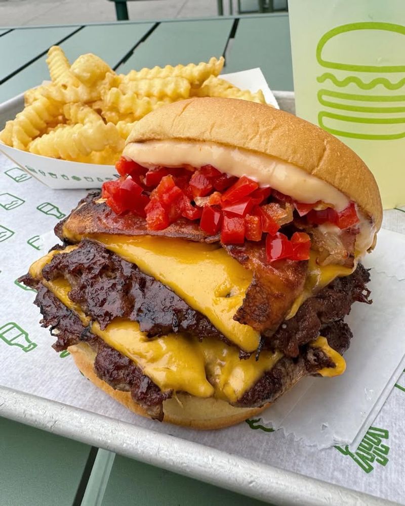 The Greatest Fast Food Burgers of All Time, Ranked 38 SmokeShack, Shake Shack