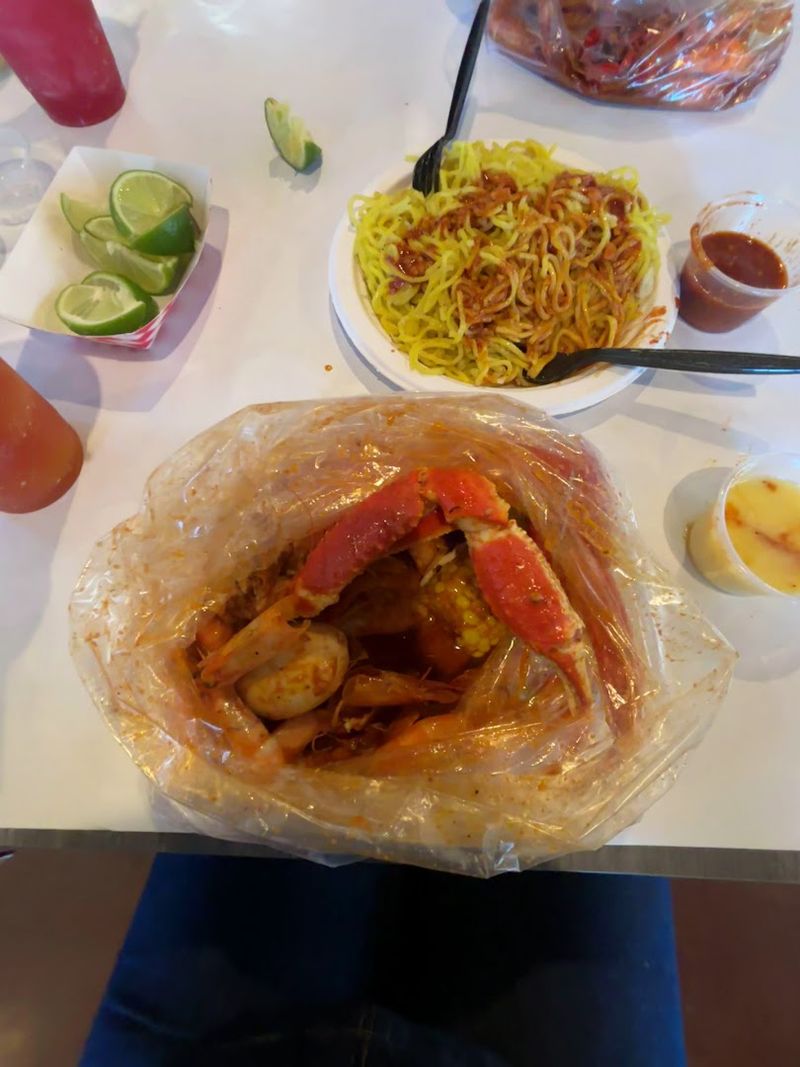 11 Texas Seafood Boil Spots That Always Feel Like A Party 8 Kickin' Crab Houston - Houston, Texas