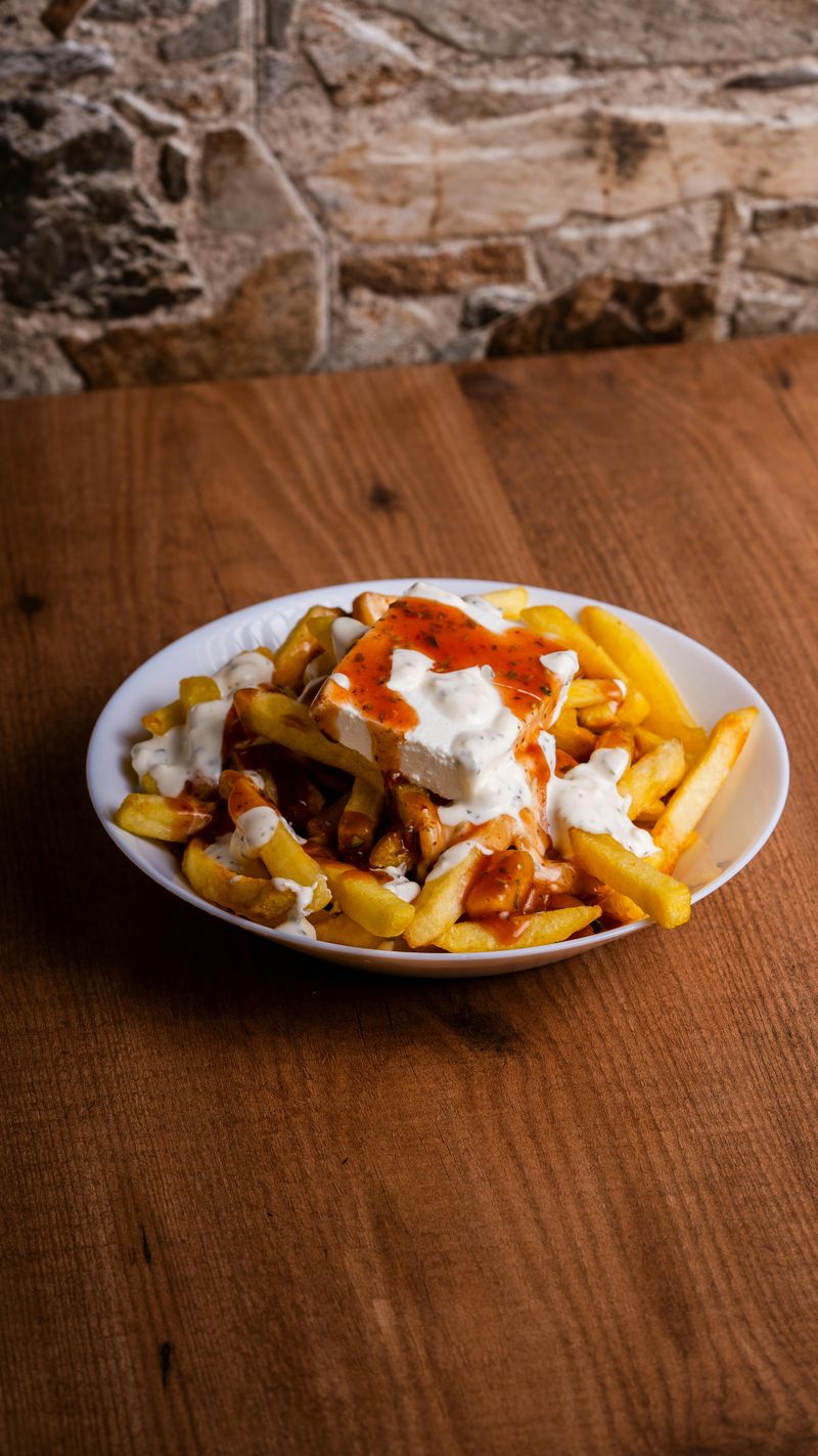 Chili cheese fries