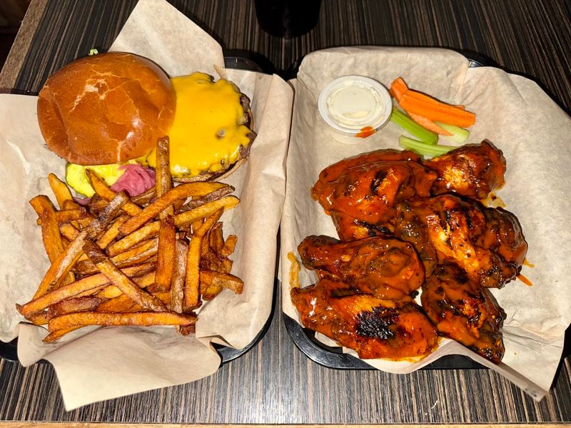 The Best Places for Chicken Wings in Every U.S. State 28 Everett's - Omaha, Nebraska