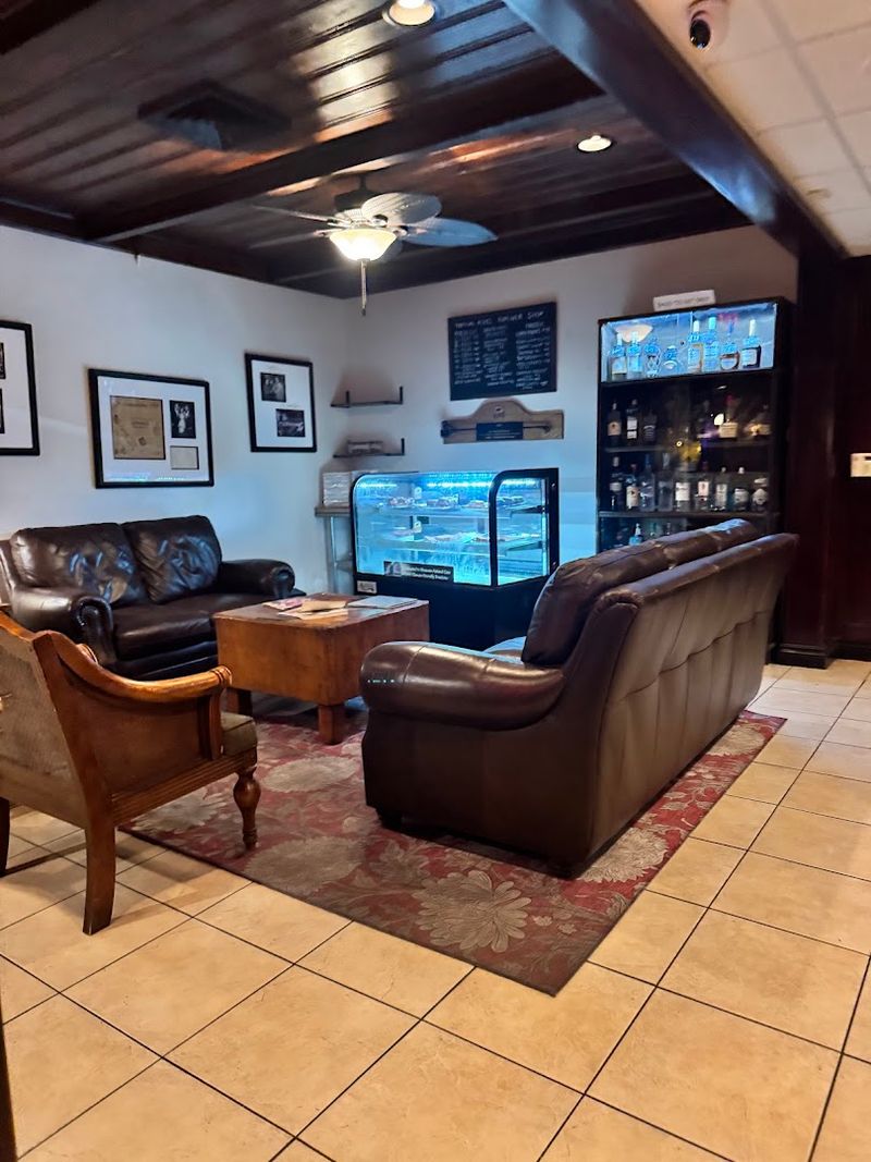 Happy Hour Specials in the Bar