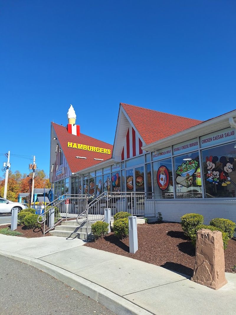 Red Rooster Drive-In - Brewster, New York