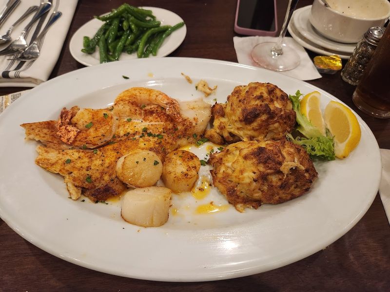 G & M Restaurant - Linthicum Heights, Maryland