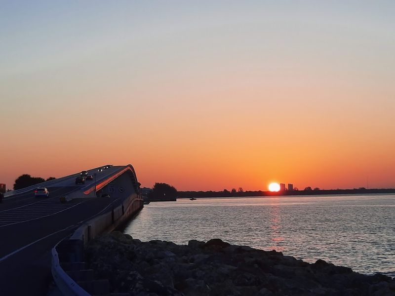 This 12-Mile Scenic Drive in Florida Is an Experience You Shouldn't Miss 8 Spectacular Sunsets That Stop Traffic