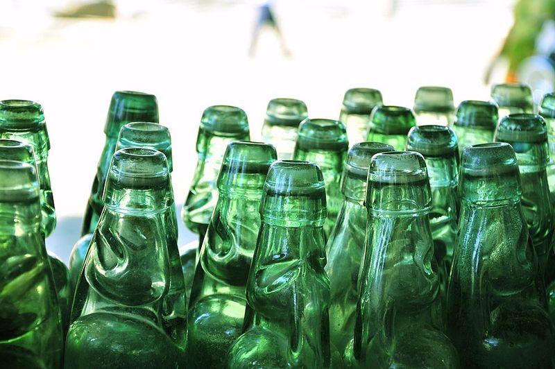 22 grocery products that quietly changed so much people stopped trusting them 11 Soda bottles