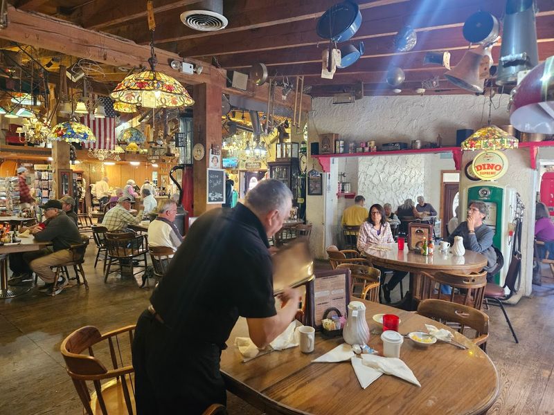 Southwest-Style Omelets With a Local Flair