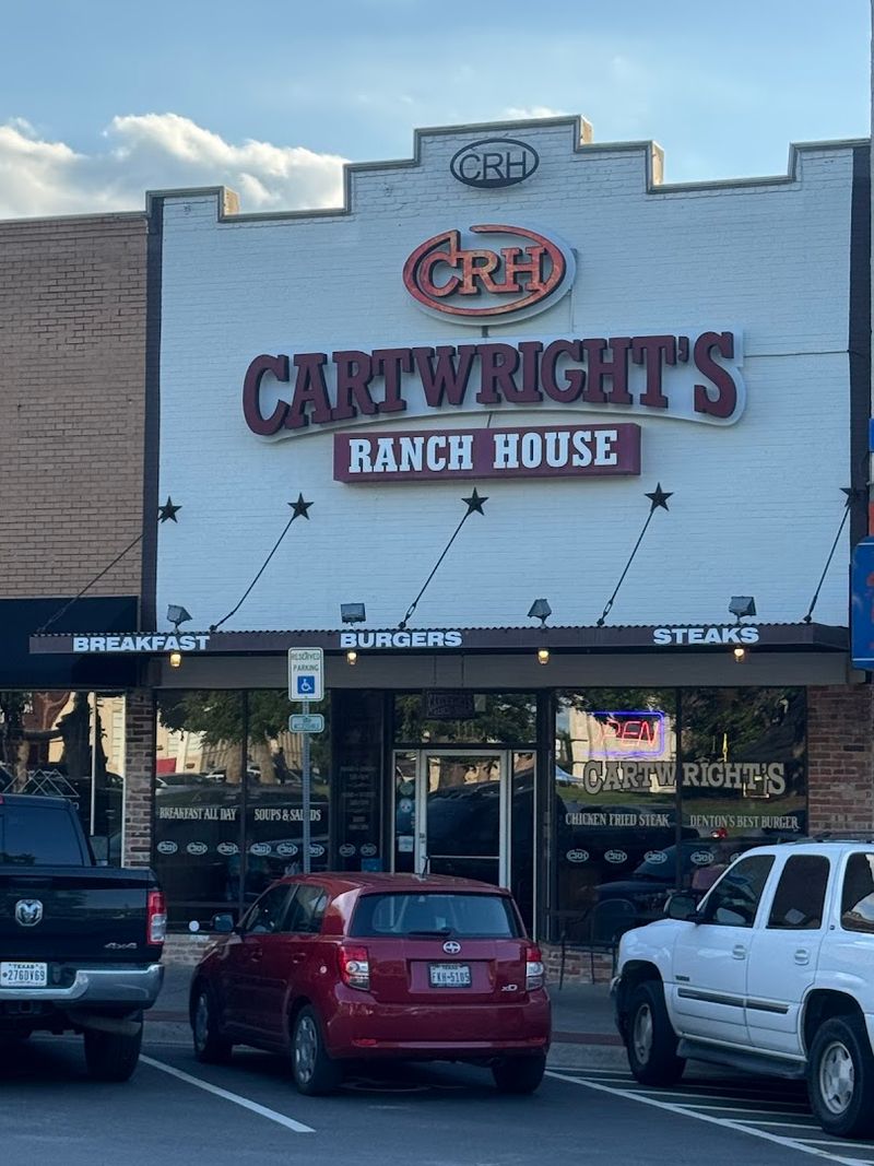 This Texas Restaurant Serves Fried Chicken That's Almost Too Good 4 Brisket Queso That Deserves Its Own Fan Club
