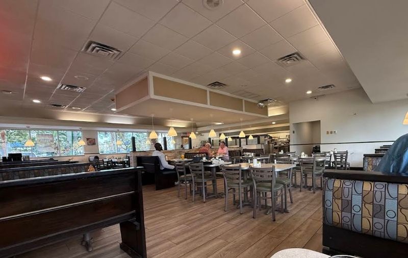 A Spacious, Clean Dining Room With Classic Diner Charm