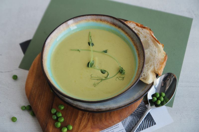 20 Classic Meals That Don’t Photograph Well - But Taste Incredible 8 Split pea soup