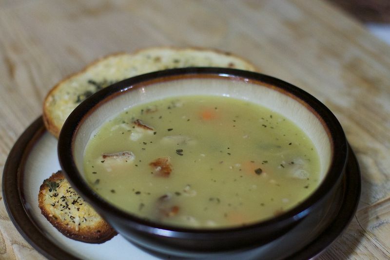 20 Old-School Dinners People Act Too Good For - Until They’re Starving 12 Split pea soup