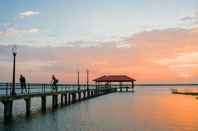 Lake Jackson Waterfront Views