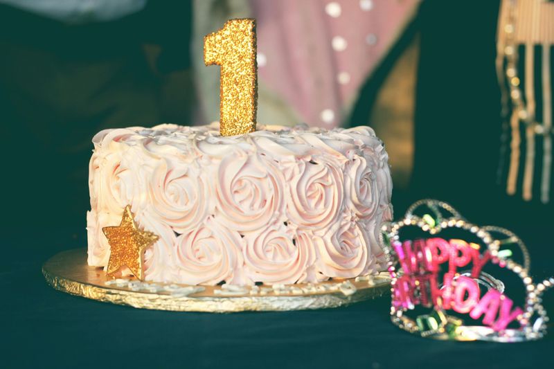 20 Foods People Only Remember Because Someone Else Always Made Them Better 7 Birthday cake