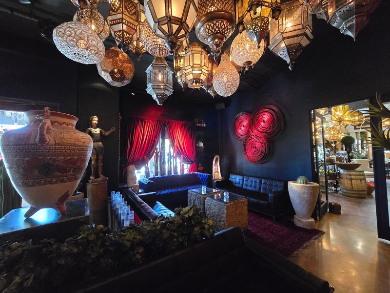 This Arizona desert town is home to a restaurant people swear is worth every mile 12 The Gift Shop and Gallery That Turns Dinner Into a Full Outing