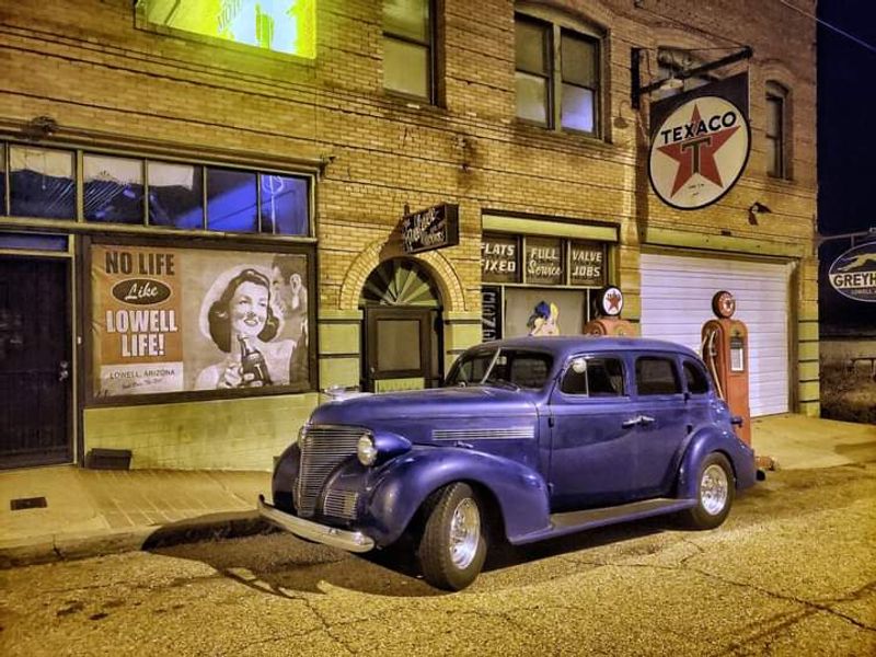 This Arizona Ghost Town Is Filled With Hundreds of Well-Preserved Vintage Cars 9 Tips for Planning Your Visit to Erie Street