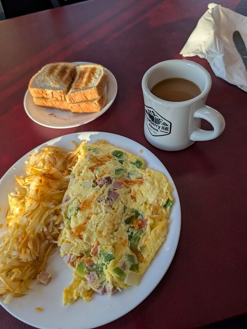 This Nevada desert diner is so good locals gladly make the long drive for breakfast 5 A Denver Omelette Done Right