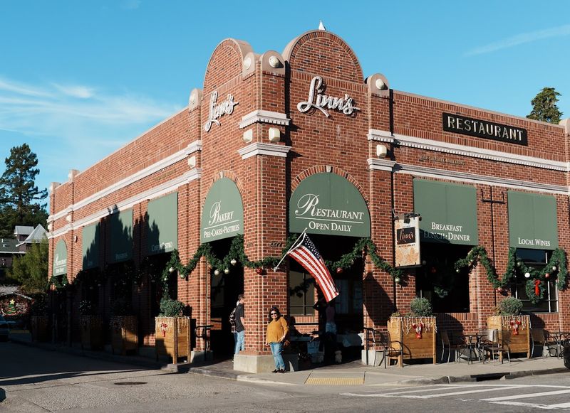 Linn's Restaurant - Cambria, California