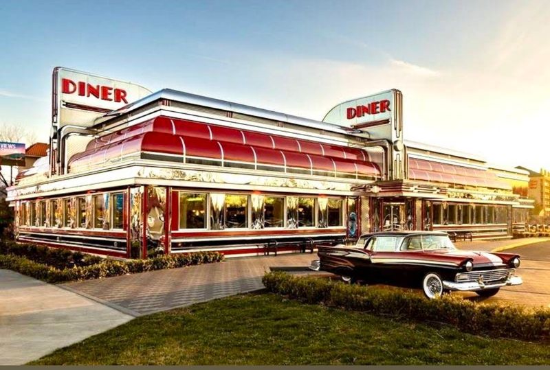 14 Classic Florida Diners That Feel Like a Step Back Into the 1960s 13 Sunliner Diner - Gulf Shores, Alabama